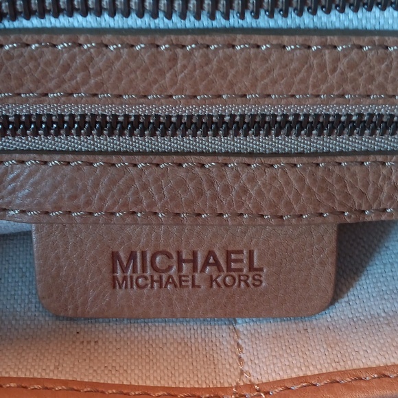 Michael Kors Tan Leather HandbagEUC - Picture 14 of 14